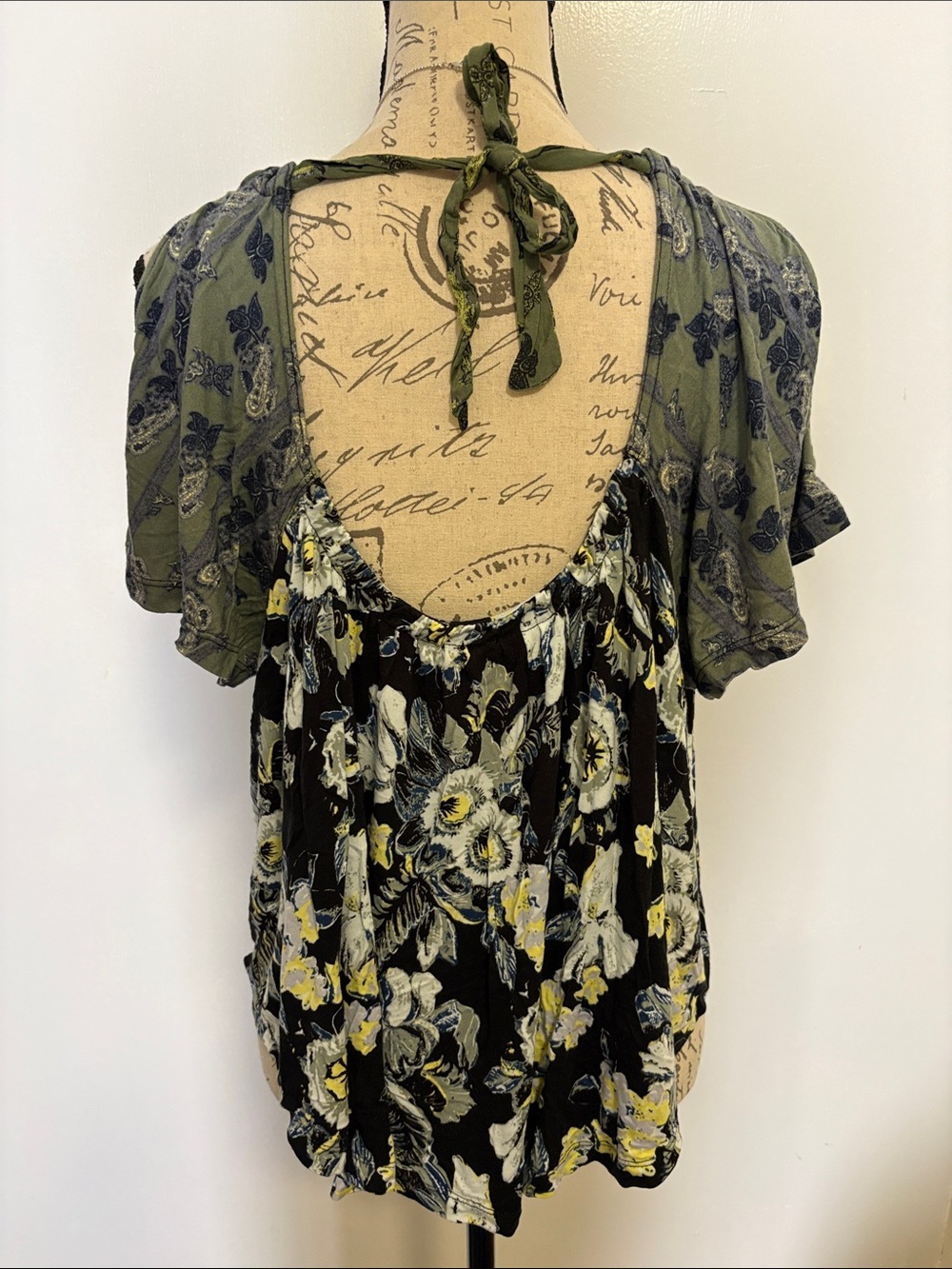 Free People *Women's Floral Peasant Top - Black and Olive
